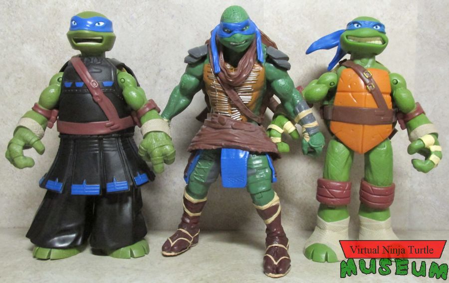 Giant Leonardo figures