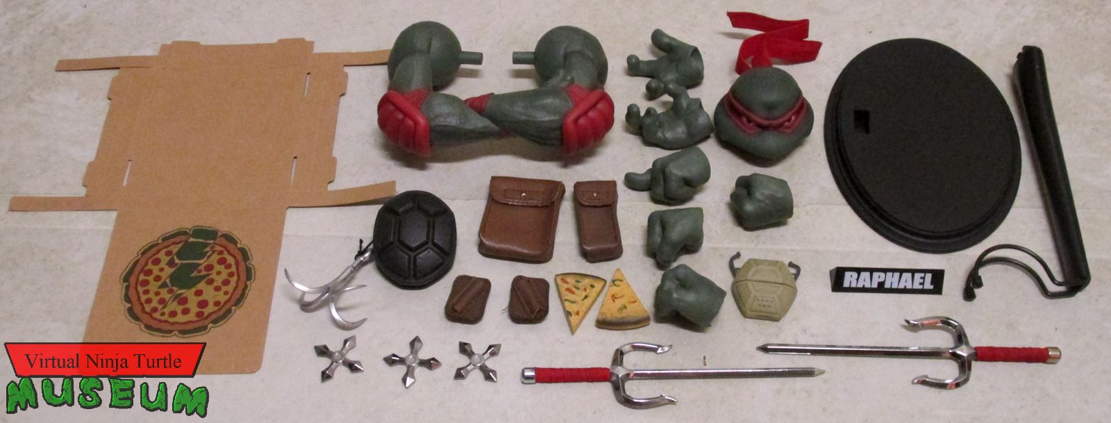 Raphael's accessories