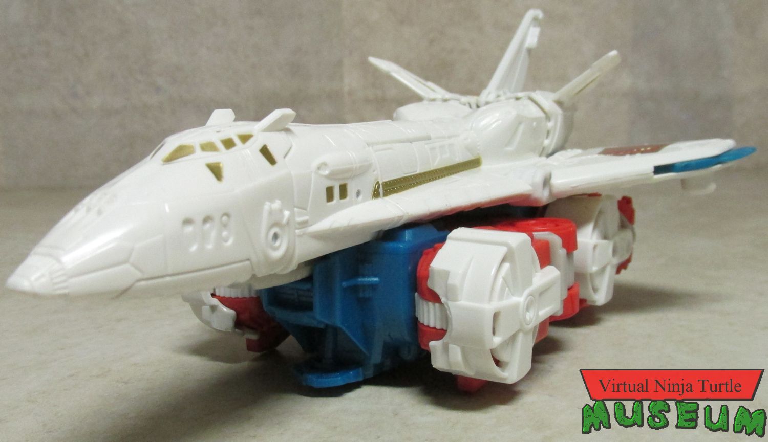 Sky Lynx vehicle mode 3/4 view