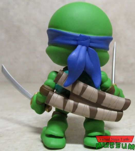 Leonardo with accessories